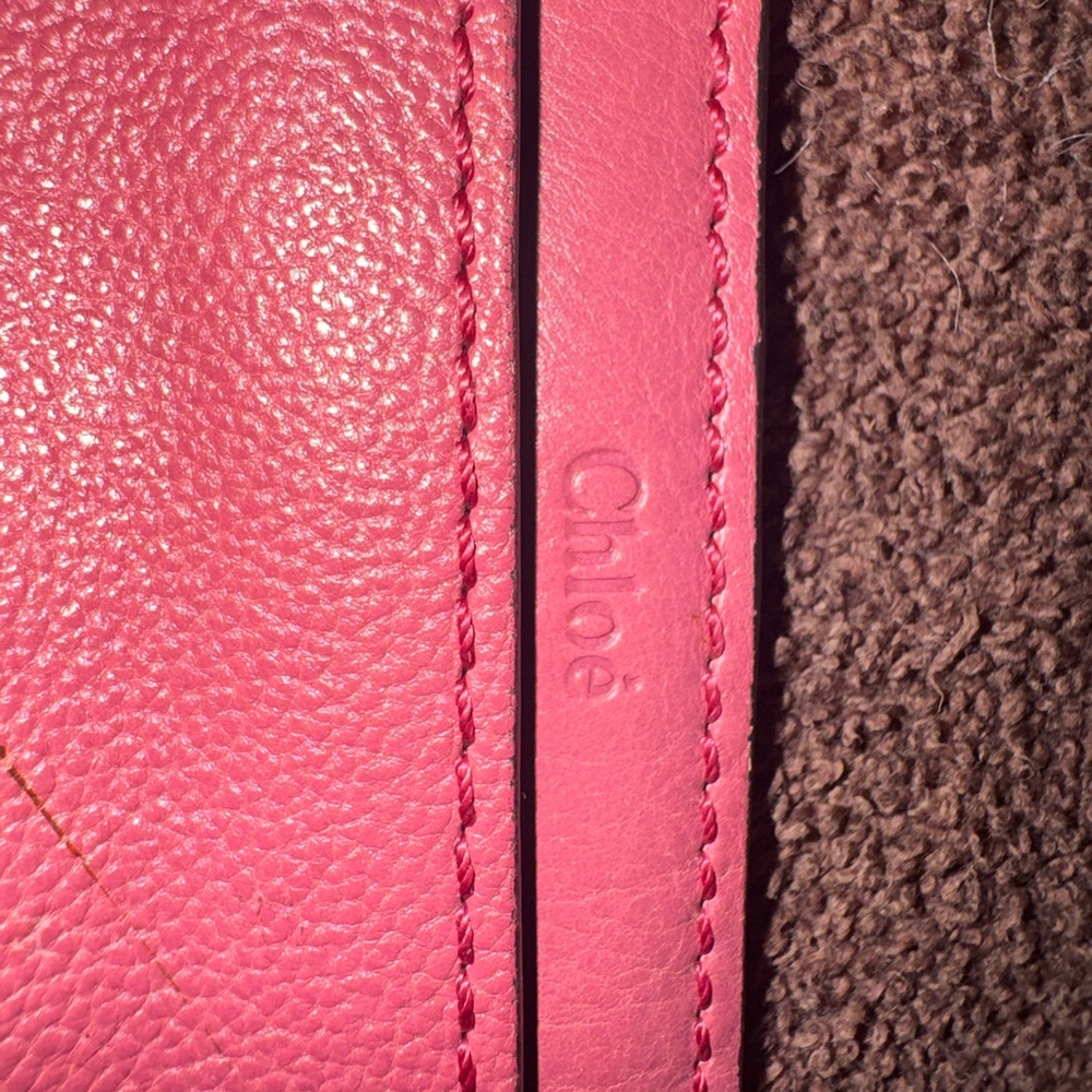 Vintage Chloe Pink Leather wallet with rare turn lock closure. EUC - Picture 4 of 5